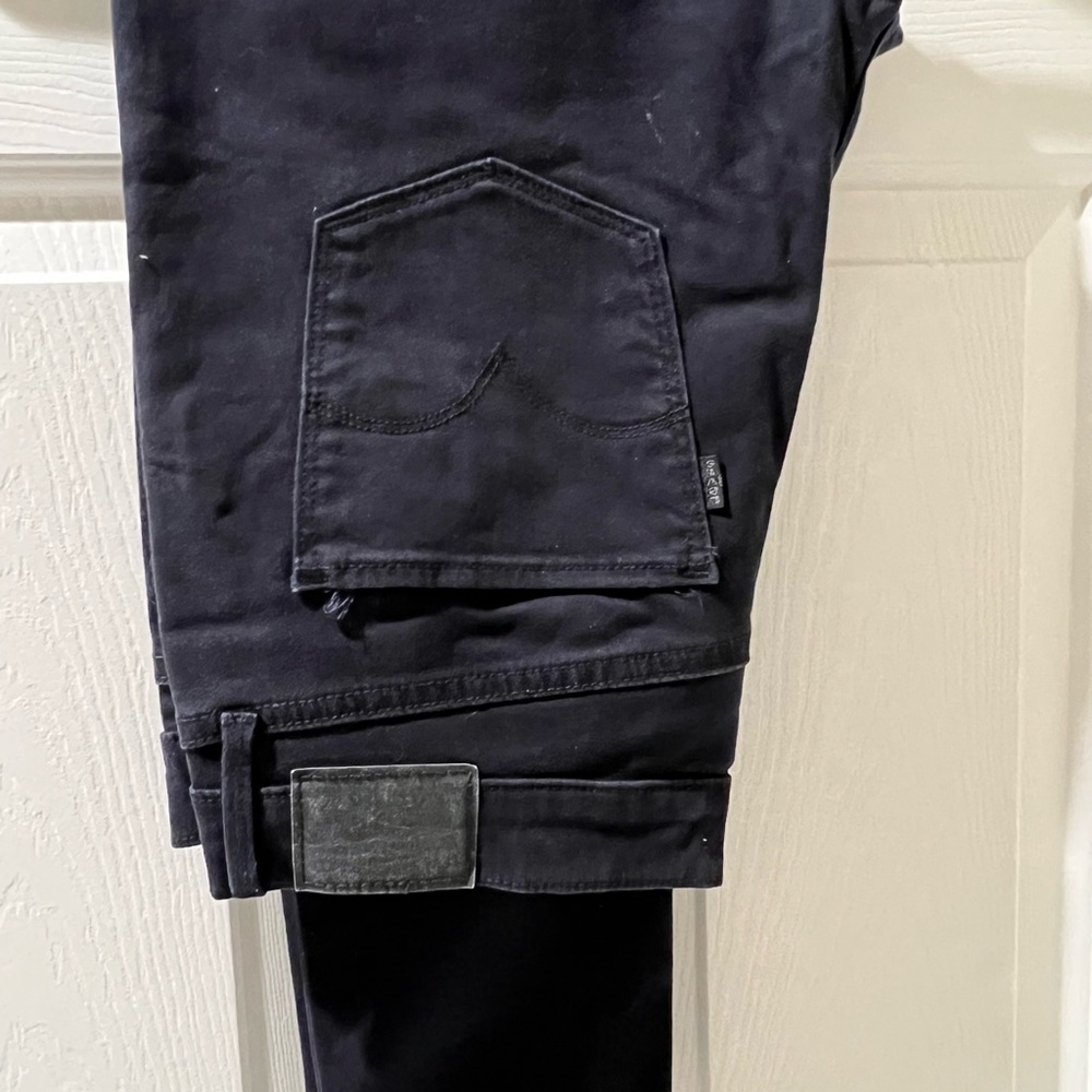 Black skinny jeans